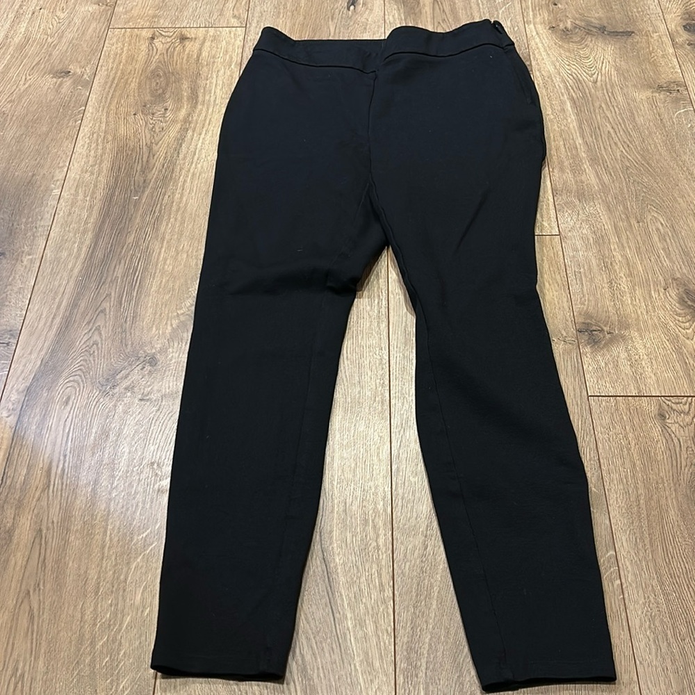 White House Black Market The Skinny pants